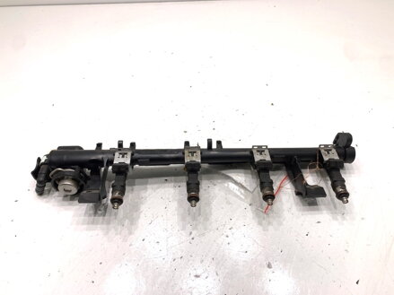 Vstřikovací rampa Ford Fiesta VI (CB1, CCN) 2008 - 2022 VP8A6U-AB