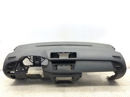 Palubní deska / kokpit S polštářem spolujezdce Skoda Fabia III Kombi (NJ5) 2014 - 2022 6V0880204