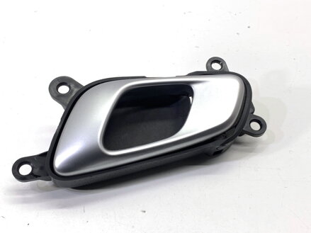 Klika vnitřní levá zadní KIA Ceed (CD) 2018 - 2022 83613-J7000