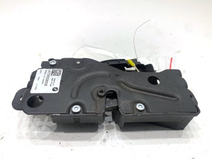 Zámek víka kufru zadní BMW 5 (G30, F90) 2016 - 2022 738328308