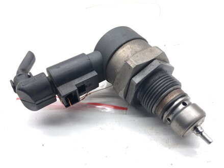 Regulátor tlaku paliva VW Passat B7 (362) 2010 - 2015 057130764AB