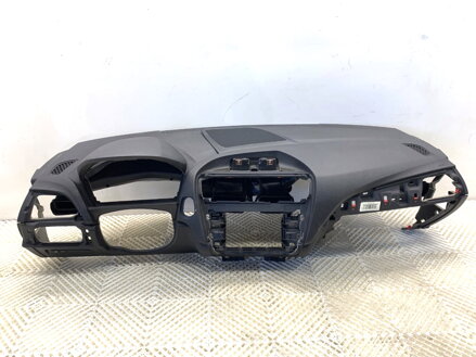 Palubní deska / kokpit S polštářem spolujezdce BMW 2 Coupe (F22, F87) 2012 - 2022 9226003