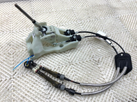 Řadicí páka volič převodovky Hyundai I30 (PDE, PD, PDEN) 2016 - 2022 43700-04120