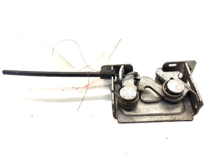 Zámek kapoty přední BMW X1 (E84) 2009 - 2015 7115229