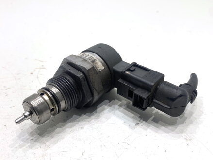 Regulátor tlaku paliva VW Passat B7 (362) 2010 - 2015 0281006075