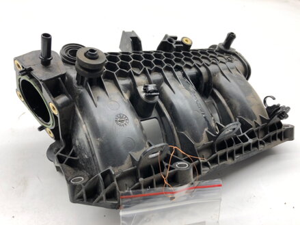 Sací potrubí Opel Crossland X / Crossland (P17, P2QO) 2017 - 2022 9842272880