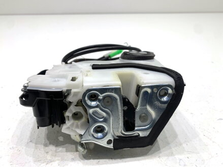 Zámek dveří pravý přední Suzuki Ignis III (MF) 2016 - 2022