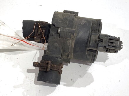 Přídavná vodní pumpa Renault Master III (EV, HV, UV) 2010 - 2022 0392023219