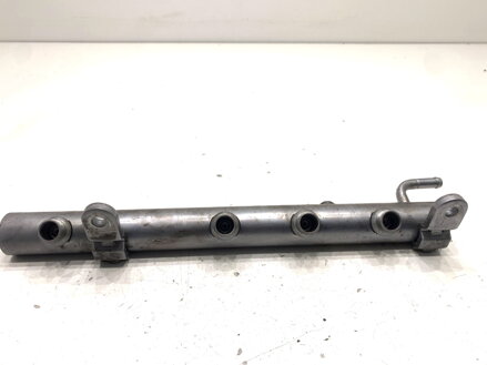 Vstřikovací rampa Mercedes-benz Class M (W166) 2011 - 2015 A6420703395