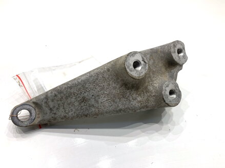 Držák motoru Opel Astra J Sedan 2012 - 2022 13248569