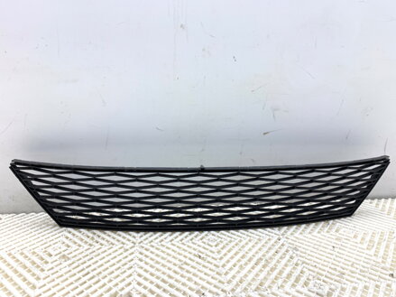 Mřížka nárazníku přední středová Seat Ibiza IV ST (6J8, 6P8) 2010 - 2016 6J0853667C