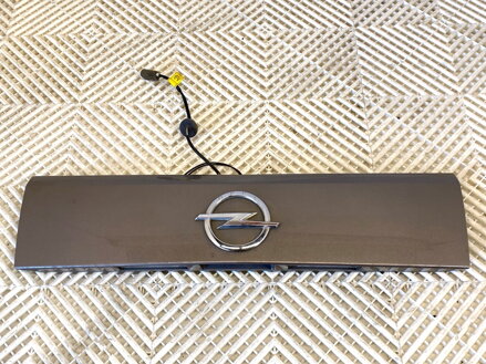 Lišta víka kufru zadní Opel Antara A (L07) 2006 - 2022 95389437