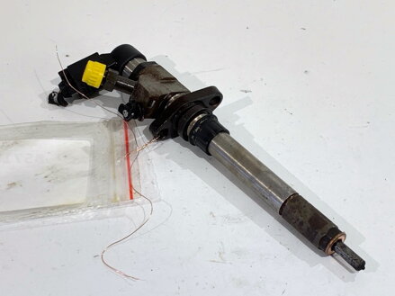 Vstřikovač Peugeot 407 (6D_) 2004 - 2011 9657144580