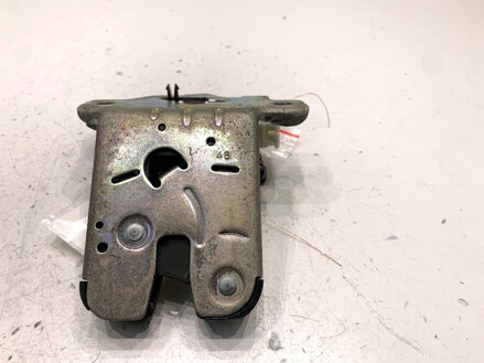 Zámek víka kufru zadní Skoda Superb III (3V3) 2015 - 2022 3V0827505C