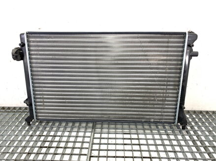 Chladič vody Audi A3 (8P1) 2003 - 2013