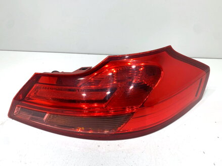 Světlo pravé zadní Opel Insignia A Sports Tourer (G09) 2008 - 2017 13226857