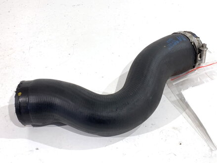 Vzduchové potrubí Seat Ibiza IV SC (6J1, 6P5) 2008 - 2018 6R0145834C