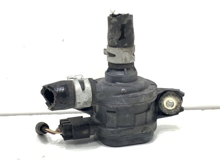 Přídavná vodní pumpa Lexus IS III (_E3_) 2013 - 2022