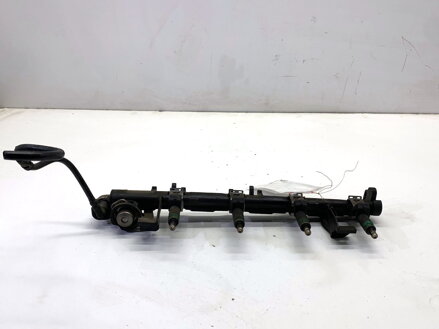 Vstřikovací rampa Ford Focus II Turnier (DA_, FFS, DS) 2004 - 2012 5M5G-9H487-BA