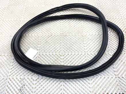 Těsnění víka kufru kufru Volvo XC60 II (246) 2017 - 2022 31424369