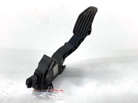 Plynový pedál Toyota Yaris (_P13_) 2010 - 2022 78110-0D120