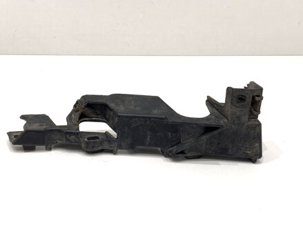 Držák nárazníku pravý přední Audi A6 C7 Avant (4G5, 4GD) 2011 - 2018 4G0807284