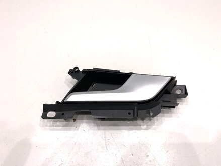 Klika vnitřní pravá přední Audi A4 Allroad B9 (8WH, 8WJ) 2016 - 2022