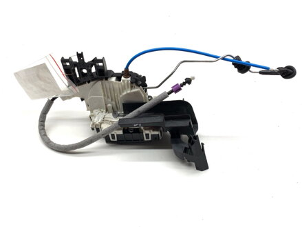 Zámek dveří levý přední Mercedes-benz Class GLA (X156) 2013 - 2022 1667200135