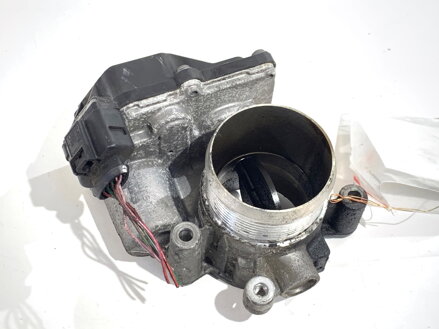 Škrticí klapka Audi A4 B8 (8K2) 2007 - 2015 A2C83076000