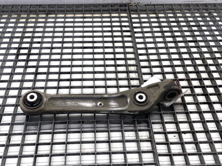 Rameno pravé přední Audi A4 B9 (8W2, 8WC) 2015 - 2022 8W0407156A