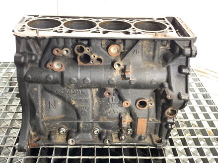 Blok motoru Audi A4 B9 (8W2, 8WC) 2015 - 2022 CYM