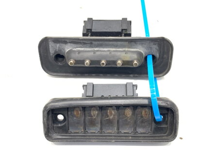 Spínač dveře posuvných pravé Mercedes-benz Esprinter (B910) 2020 - 2022 A9078213100 A9078213000