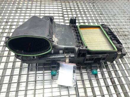Kryt filtru vzduchu Mercedes-benz GLE (V167) 2018 - A6540902501