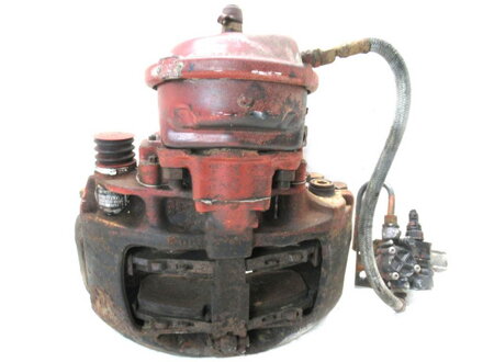 Brzdový třmen levý přední Kawasaki GTR