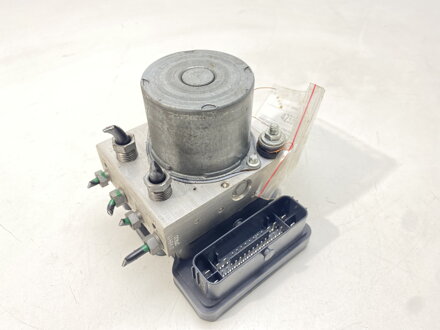 Čerpadlo Jaguar F-pace (X761) 2015 - 2022 HX73-14R147-AF