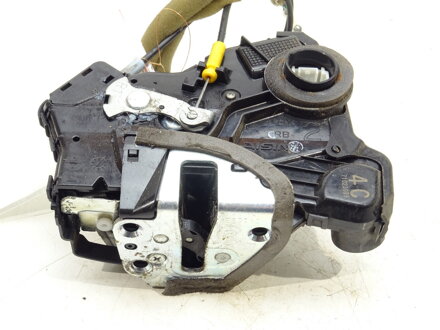Zámek přední pravý Toyota Land Cruiser 200 (_J2_) 2007 - 2022
