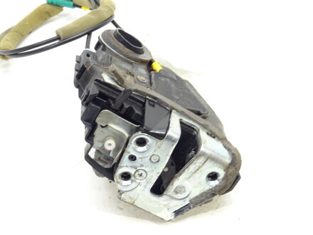 Zámek zadní pravý Toyota Land Cruiser 200 (_J2_) 2007 - 2022