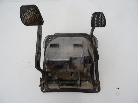 Základna pedálů Mercedes-benz Actros MP2 / MP3 2002 - 2022 A9342940001