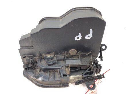 Zámek dveří pravý přední BMW 1 (E87) 2003 - 2013 7167074