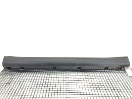 Lišta prahová pravá Suzuki SX4 S-cross (JY) 2013 - 2022 77231-63T0R