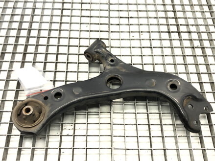 Rameno pravé přední Toyota Corolla Sedan (_E21_) 2019 - 2022