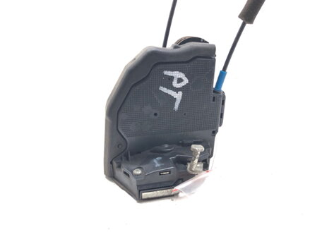 Zámek dveří pravý zadní Toyota Avensis Sedan (_T27_) 2008 - 2018