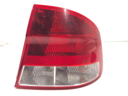 Světlo pravé zadní Chevrolet Aveo / Kalos Sedan (T200) 2003 - 2008