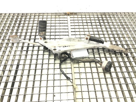 Posilovač brzd sada stupačka pravé přední Honda NT 50600-MBL-6100