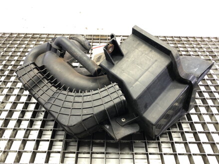 Rezonátor vzduchové potrubí Mazda 3 (BK) 2003 - 2009