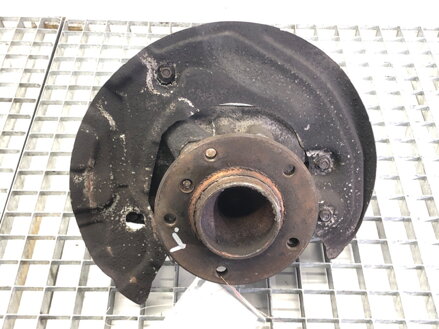 Otoč levá přední BMW 1 (E87) 2003 - 2013