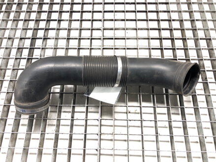 Vzduchové potrubí Opel Signum Liftback (Z03) 2003 - 2008 9231937