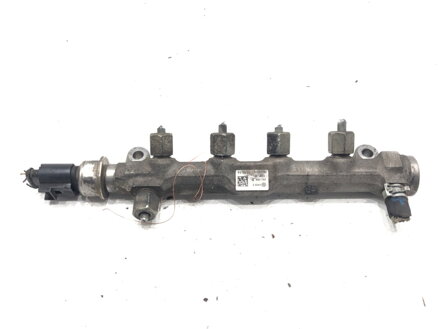 Vstřikovací rampa Skoda Octavia III Combi (5E5, 5E6) 2012 - 2022 04L089B