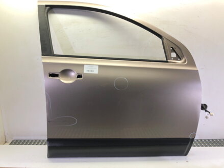 Dveře pravé přední Nissan Qashqai / Qashqai + 2 I (J10, NJ10, JJ10E) 2006 - 2014