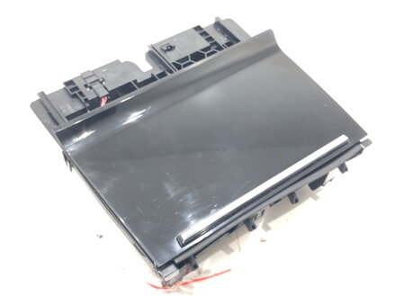 Nabíječka indukční schránka Skoda Octavia III (5E3, NL3, NR3) 2012 - 2022 5E1863071J